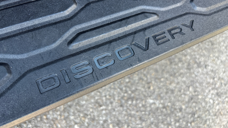 Land Rover Discovery 3.0 D250 S 5dr Auto Diesel Station Wagon